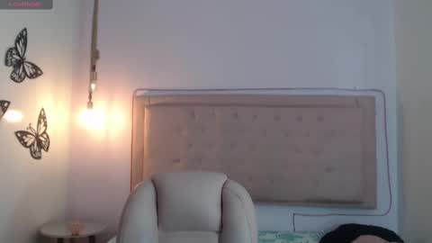 lunna online show from February 9, 2025, 4:07 pm