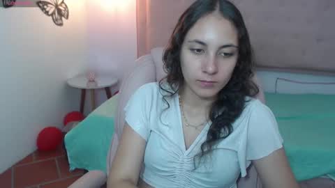 lunna online show from February 22, 2025, 7:47 pm