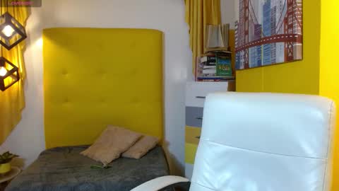 lunna online show from November 15, 2025, 7:54 pm