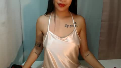 Snapshot of xmaxie_ chatting on February 4, 2026, 4:35 pm Maxie online show from February 4, 2026, 4:35 pm