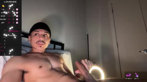 Snapshot of xmomentumx chatting on October 17, 2025, 3:10 am xmomentumx online show from October 17, 2025, 3:10 am