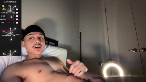 Snapshot of xmomentumx chatting on December 20, 2025, 4:08 am xmomentumx online show from December 20, 2025, 4:08 am