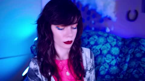 Bella Bondai online show from November 6, 2025, 1:28 am