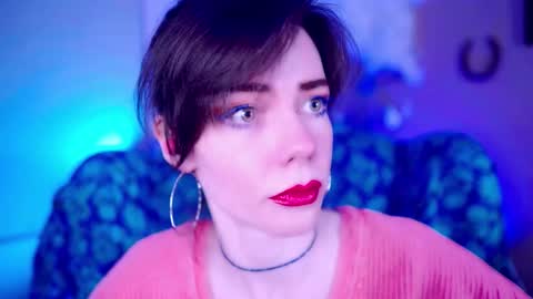 Bella Bondai online show from December 2, 2025, 4:07 am