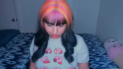 Snapshot of xocurvyrae chatting on December 4, 2024, 2:37 pm Rae online show from December 4, 2024, 2:37 pm