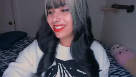 Snapshot of xocurvyrae chatting on January 27, 2025, 5:58 pm Rae online show from January 27, 2025, 5:58 pm