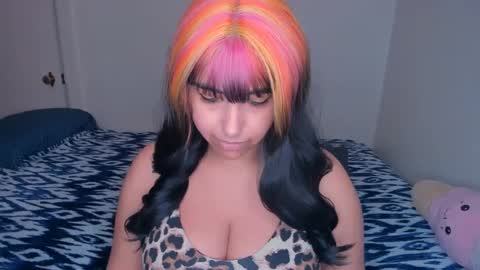 Snapshot of xocurvyrae chatting on February 18, 2025, 10:58 pm Rae online show from February 18, 2025, 10:58 pm