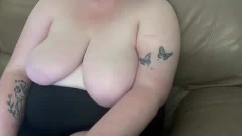 Snapshot of xopeachybaby chatting on February 26, 2026, 3:38 am xopeachybaby online show from February 26, 2026, 3:38 am