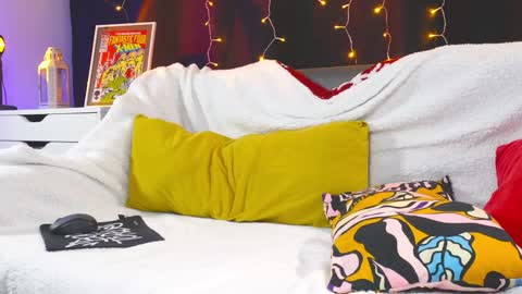 Snapshot of xorylan chatting on January 24, 2025, 5:11 pm XoRylan online show from January 24, 2025, 5:11 pm