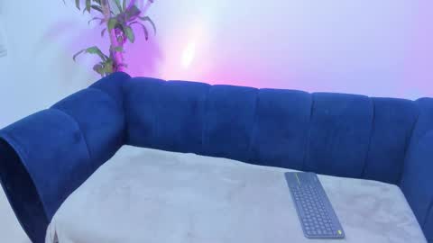 xoxo_angel online show from November 24, 2025, 10:53 pm