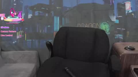 Chloe online show from September 28, 2025, 1:11 am