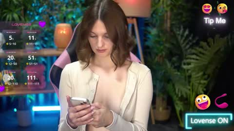 xoxo_molly online show from November 24, 2025, 8:30 pm