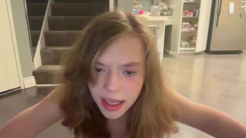 Snapshot of xoxo_natalie_woods chatting on June 27, 2026, 1:32 am Natalie Woods online show from June 27, 2026, 1:32 am