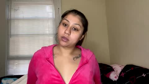 xoxoalizehibaby online show from November 4, 2025, 6:07 pm