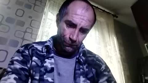 Snapshot of xploid1982 chatting on October 21, 2025, 9:32 am xploid1982 online show from October 21, 2025, 9:32 am