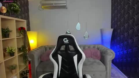 Snapshot of xpuka chatting on January 9, 2026, 5:37 pm xpuka online show from January 9, 2026, 5:37 pm