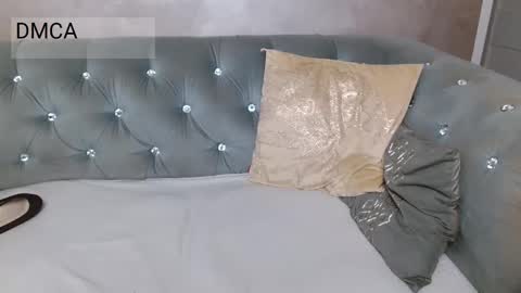 Snapshot of xqueencarox chatting on February 26, 2026, 11:59 pm xqueencarox online show from February 26, 2026, 11:59 pm