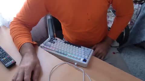 xrokettt online show from November 20, 2025, 9:09 am