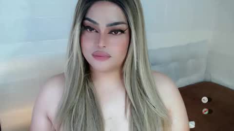 xsabbylicious69 online show from November 5, 2025, 2:17 pm