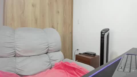 Hellen Sofia instagram hellen5546 online show from March 20, 2026, 12:54 pm