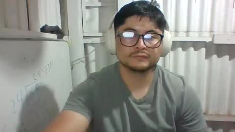 xstudiobog_90 online show from March 2, 2025, 5:23 am