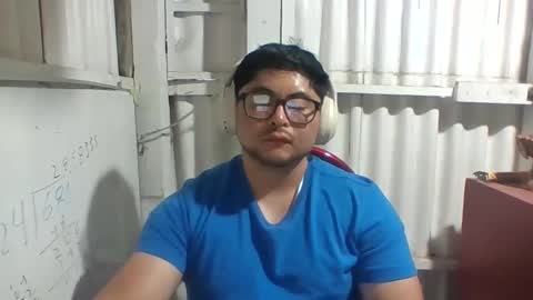 xstudiobog_90 online show from September 26, 2025, 9:08 pm