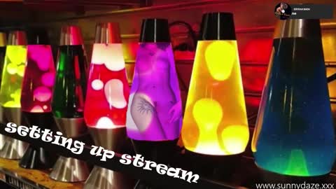 Snapshot of xsunsub chatting on December 21, 2025, 7:54 pm Sunny Daze online show from December 21, 2025, 7:54 pm