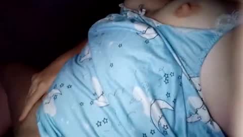 Snapshot of xsweetxgirl27x chatting on October 22, 2025, 4:02 am xsweetxgirl27x online show from October 22, 2025, 4:02 am