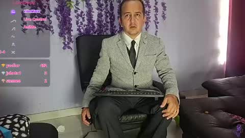 xthesexybossx online show from June 4, 2026, 6:36 pm