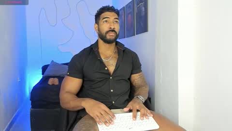 Stipp3r online show from October 15, 2025, 1:55 pm