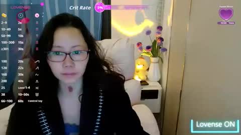 LiLiLi online show from April 12, 2026, 10:26 pm