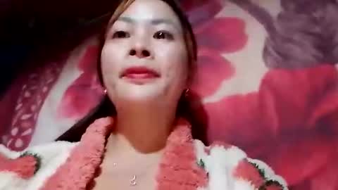 Snapshot of xuxulove00 chatting on December 15, 2025, 12:04 am xuxulove00 online show from December 15, 2025, 12:04 am