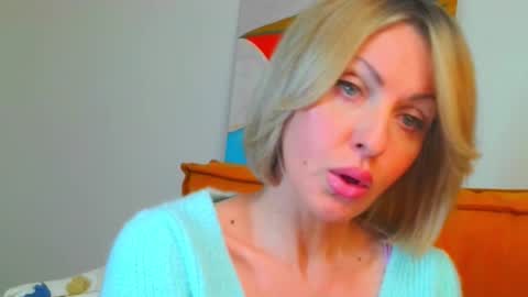 Snapshot of xvaleriax0 chatting on February 13, 2026, 6:37 pm xvaleriax0 online show from February 13, 2026, 6:37 pm