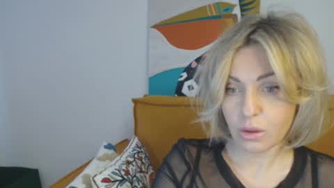 Snapshot of xvaleriax0 chatting on March 1, 2026, 1:02 pm xvaleriax0 online show from March 1, 2026, 1:02 pm