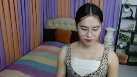 CHLOES ROOM online show from December 15, 2025, 7:12 am