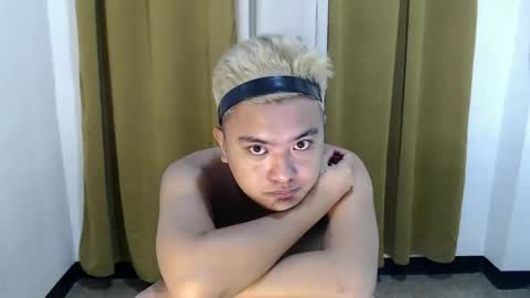 Snapshot of xxhotloyd_cummerx chatting on January 6, 2026, 6:39 am Loyd online show from January 6, 2026, 6:39 am