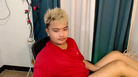 Snapshot of xxhotloyd_cummerx chatting on February 4, 2026, 11:05 am Loyd online show from February 4, 2026, 11:05 am