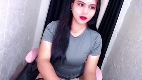 Snapshot of xxhotsexydivinexx chatting on October 12, 2025, 7:57 pm divine online show from October 12, 2025, 7:57 pm