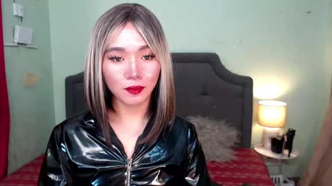 Snapshot of xxkagura_hugecock_69xx chatting on December 18, 2024, 2:42 am Kagura online show from December 18, 2024, 2:42 am