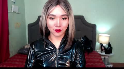 Snapshot of xxkagura_hugecock_69xx chatting on January 27, 2025, 11:22 pm Kagura online show from January 27, 2025, 11:22 pm