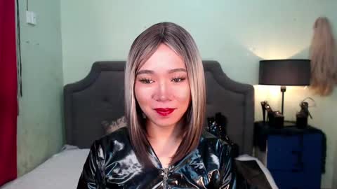 Snapshot of xxkagura_hugecock_69xx chatting on March 11, 2025, 11:15 pm Kagura online show from March 11, 2025, 11:15 pm