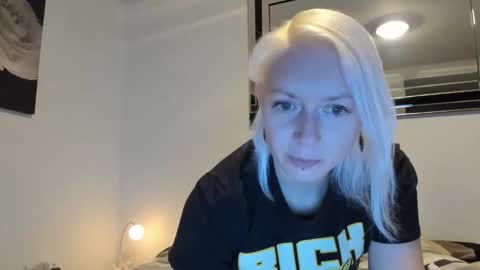 Snapshot of xxkimber_bentonxx chatting on September 24, 2025, 7:39 pm Next online Monday to Friday 10am till 2pm UK time online show from September 24, 2025, 7:39 pm