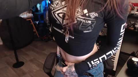 Lilith online show from October 1, 2025, 4:07 am