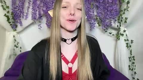 Snapshot of xxloveanastasia chatting on February 17, 2026, 9:54 pm LoveAnastasia online show from February 17, 2026, 9:54 pm