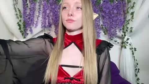 Snapshot of xxloveanastasia chatting on February 19, 2026, 4:14 pm LoveAnastasia online show from February 19, 2026, 4:14 pm