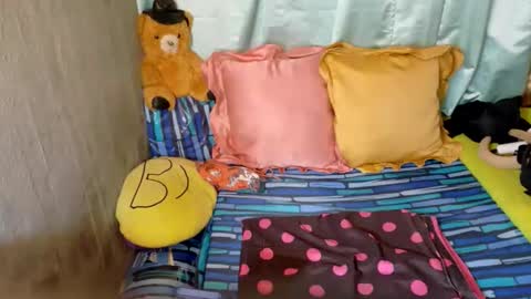 xxloveheart online show from October 12, 2025, 12:04 pm