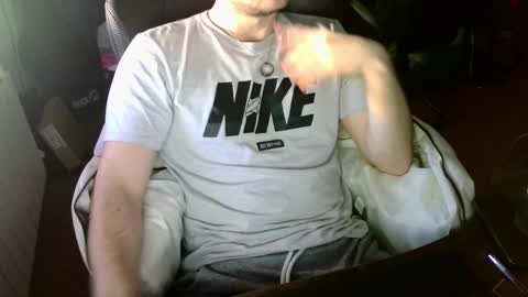 Snapshot of xxmik3xx chatting on February 5, 2025, 12:38 pm xxmik3xx online show from February 5, 2025, 12:38 pm