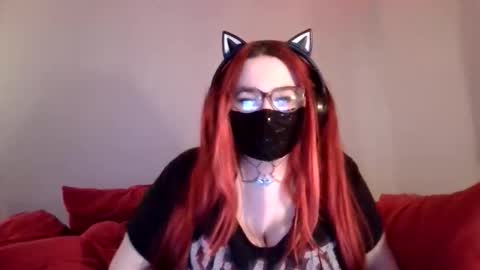 Snapshot of xxmommyraexx chatting on October 22, 2025, 10:20 pm Mommy online show from October 22, 2025, 10:20 pm
