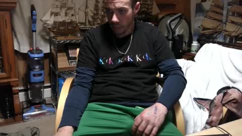 Snapshot of xxscubastevexxx chatting on February 12, 2026, 5:24 am xxScubaStevexx online show from February 12, 2026, 5:24 am