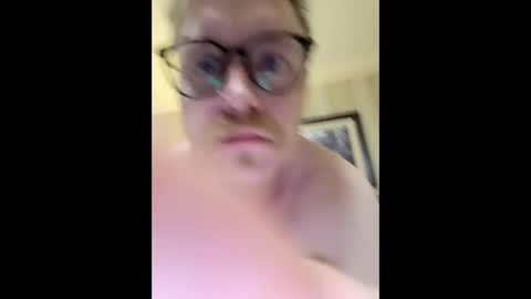 Snapshot of xxsexyblondeboyxx chatting on December 19, 2024, 8:56 am xxsexyblondeboyxx online show from December 19, 2024, 8:56 am